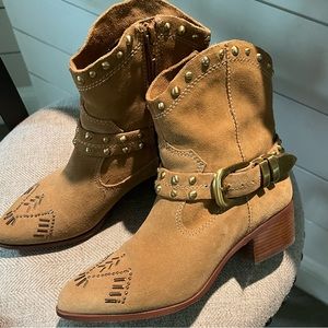 BCBG brown real suede cowboy western boots